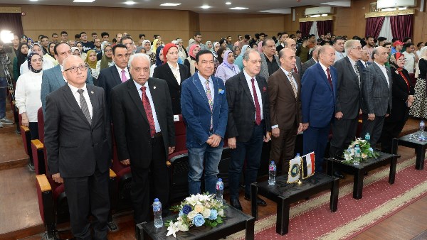 اختتام فعاليات الأسبوع العلمي الدولي الأول بجامعة المنصورة بعرض قصص نجاح رائدة اختتام فعاليات الأسبوع العلمي الدولي الأول بجامعة المنصورة بعرض قصص نجاح رائدة