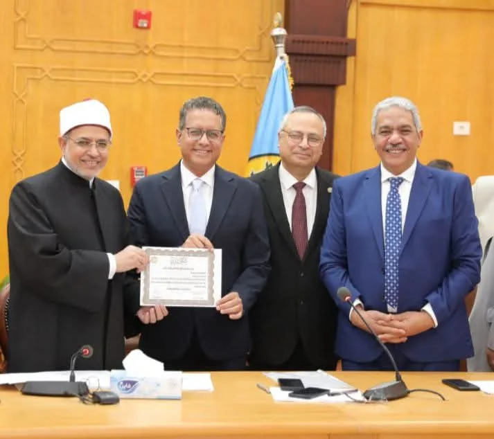 اختيار مدير مركز التميز الدولي بجامعة الأزهر للعام الخامس على التوالي ضمن قائمة شرف المراجعين لمجلة PRS Global Open اختيار مدير مركز التميز الدولي بجامعة الأزهر للعام الخامس على التوالي ضمن قائمة شرف المراجعين لمجلة PRS Global Open