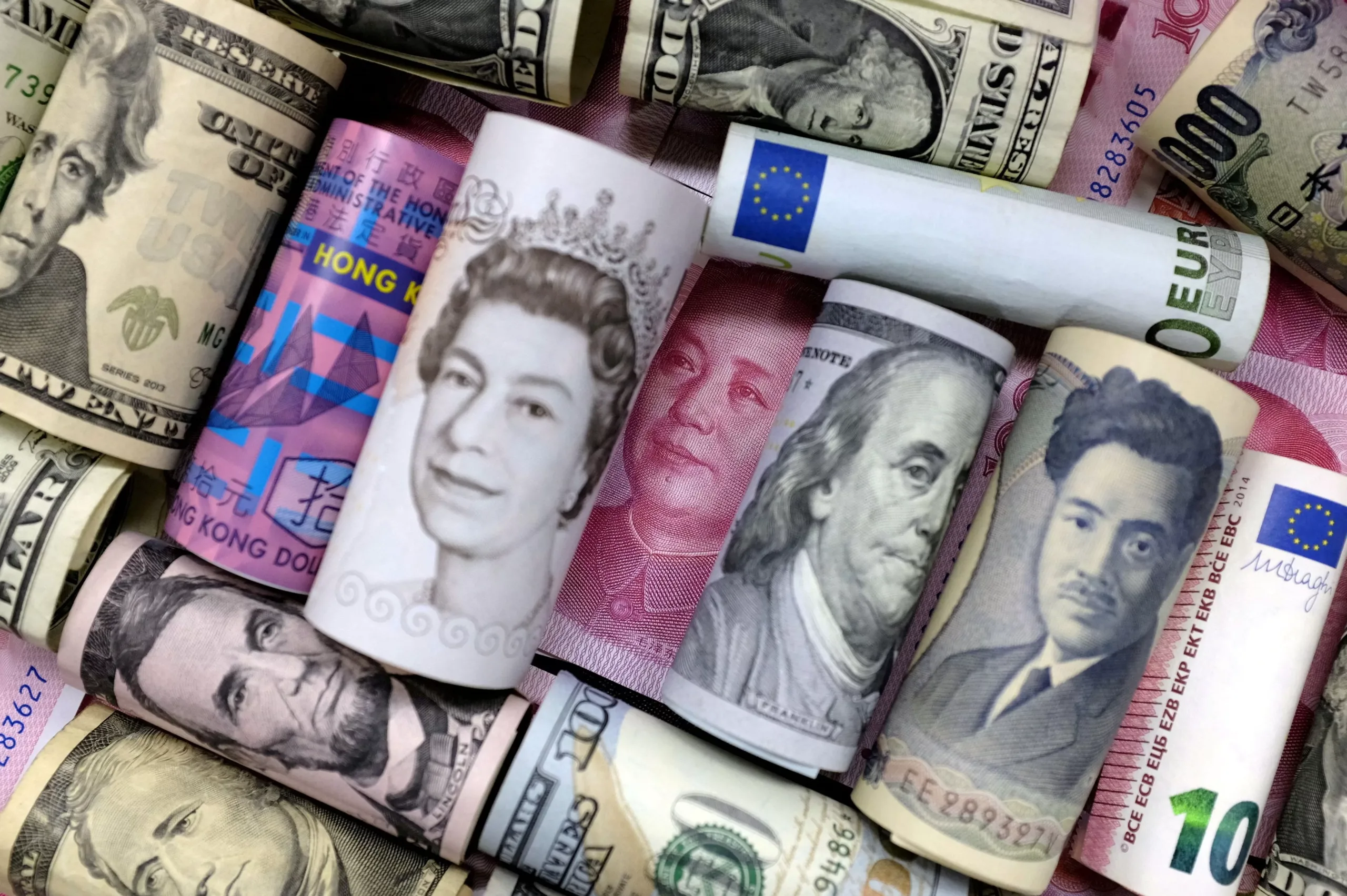 ارتفاع التقلبات في سوق العملات في ظل تراجع قوة الدولار ارتفاع التقلبات في سوق العملات في ظل تراجع قوة الدولار