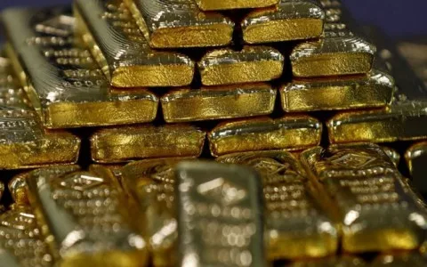 ارتفاع الذهب لأعلى مستوى في أسبوعين مدفوعاً بمخاوف الأسواق وزيادة الإقبال على الملاذات الآمنة ارتفاع الذهب لأعلى مستوى في أسبوعين مدفوعاً بمخاوف الأسواق وزيادة الإقبال على الملاذات الآمنة