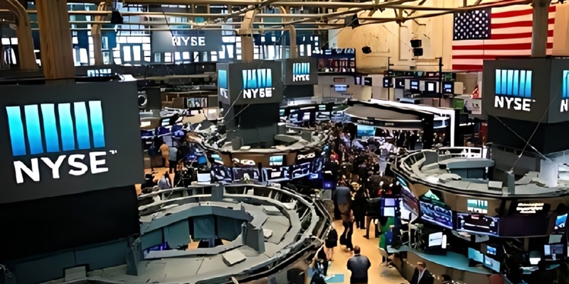 ارتفاع مؤشرات الأسهم الأمريكية مستفيدة من التفاؤل بشأن الرسوم الجمركية ارتفاع مؤشرات الأسهم الأمريكية مستفيدة من التفاؤل بشأن الرسوم الجمركية