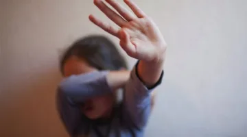 استدرجوها وصوروها.. حبس 3 طلاب تحرشوا بزميلتهم داخل المقابر في قها