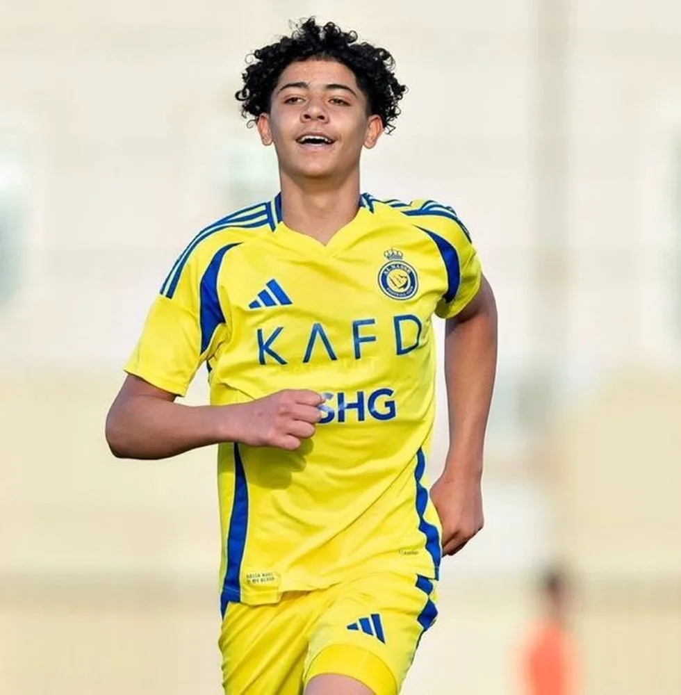 استدعاء نجل كريستيانو رونالدو إلى منتخب البرتغال تحت 15 عاما لأول مرة استدعاء نجل كريستيانو رونالدو إلى منتخب البرتغال تحت 15 عاما لأول مرة