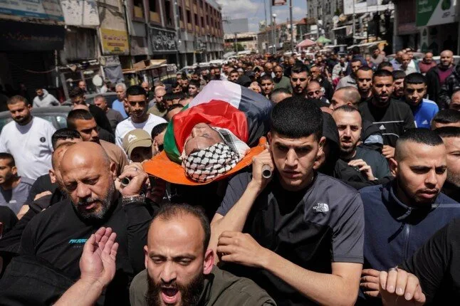 استشهاد أكثر من 90 فلسطينياً جراء غارات إسرائيلية على قطاع غزة استشهاد أكثر من 90 فلسطينياً جراء غارات إسرائيلية على قطاع غزة