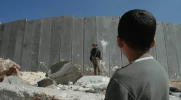 استطلاع: معظم الإسرائيليين يدعمون نقل الفلسطينيين وترحيلهم