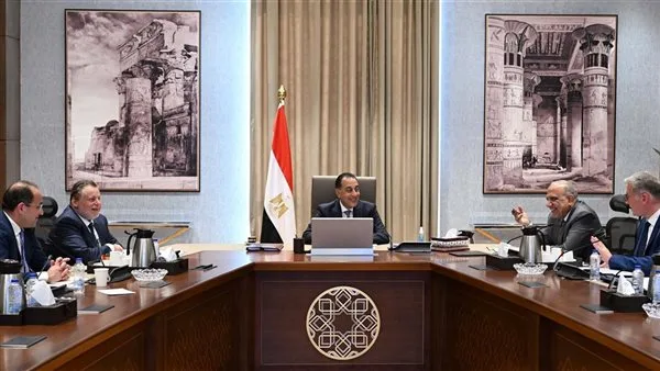 استعدادًا لصيف العام المقبل: “مدبولي” يراجع استراتيجية تأمين الوقود لتشغيل محطات الكهرباء. استعدادًا لصيف العام المقبل: “مدبولي” يراجع استراتيجية تأمين الوقود لتشغيل محطات الكهرباء.