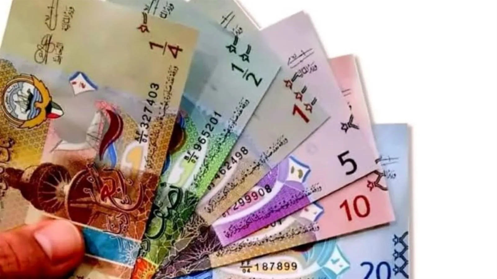 استقرار نسبي في قيمة الجنيه المصري مقابل العملات الأجنبية والعربية اليوم الثلاثاء استقرار نسبي في قيمة الجنيه المصري مقابل العملات الأجنبية والعربية اليوم الثلاثاء