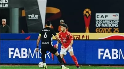 استمرار التعادل الإيجابي في مباراة الأهلي والبنك حتى منتصف الشوط الثاني استمرار التعادل الإيجابي في مباراة الأهلي والبنك حتى منتصف الشوط الثاني