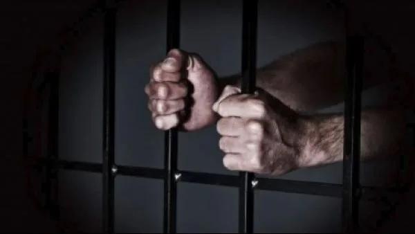 استمرار احتجاز شاب بتهمة الاعتداء على طفل من ذوي الاحتياجات الخاصة استمرار احتجاز شاب بتهمة الاعتداء على طفل من ذوي الاحتياجات الخاصة