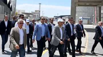 رئيس الوزراء يشهد افتتاح محطة الصب الجاف أقماح بميناء غرب بورسعيد بطاقة تخزينية 100 ألف طن