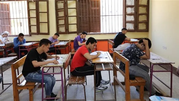 اكتشف الاختلافات بين النظامين القديم والجديد للأسئلة في الثانوية العامة. اكتشف الاختلافات بين النظامين القديم والجديد للأسئلة في الثانوية العامة.