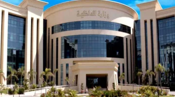 اتخاذ التدابير القانونية تجاه أربعة أفراد متورطين في غسل 50 مليون جنيه
