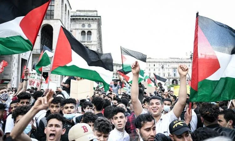 الأحزاب الإيطالية تَخطط لاحتجاج في روما الشهر القادم تأييدًا لغزة الأحزاب الإيطالية تَخطط لاحتجاج في روما الشهر القادم تأييدًا لغزة