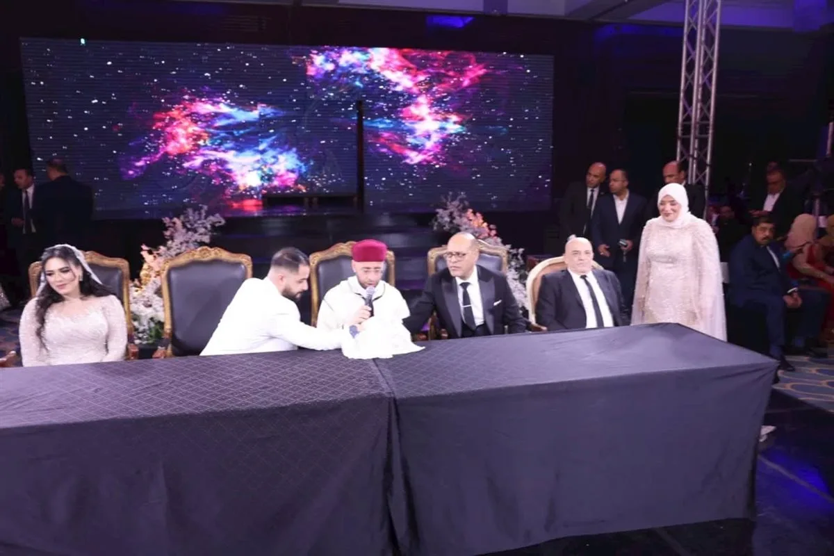 الأزهري يعقد القران.. وزير العمل يحتفل بزفاف ابنته وسط حضور عدد من الوزراء الأزهري يعقد القران.. وزير العمل يحتفل بزفاف ابنته وسط حضور عدد من الوزراء