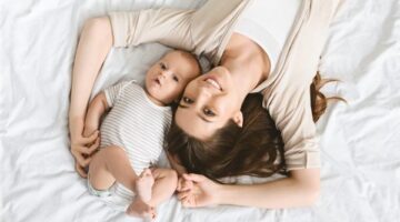 الأطعمة المناسبة وغير المناسبة للمرضعات: دليل غذائي متكامل لصحة الأم والطفل