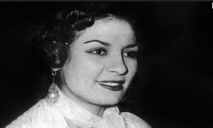 الأغاني: “بخور العشق” ومجموعة من أجمل أعمال الفنانة المتميزة حورية حسن. الأغاني: “بخور العشق” ومجموعة من أجمل أعمال الفنانة المتميزة حورية حسن.