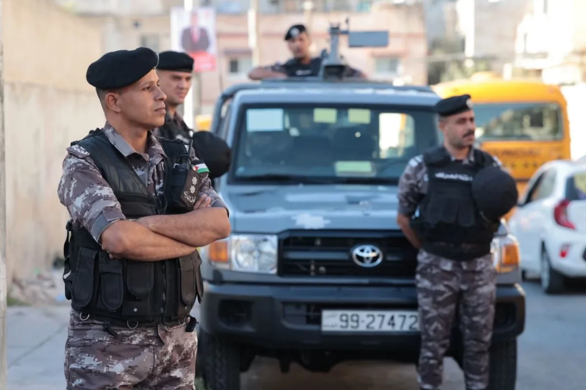 الأمن الأردني يحل لغز جريمة قتل عمرها 17 عاماً الأمن الأردني يحل لغز جريمة قتل عمرها 17 عاماً