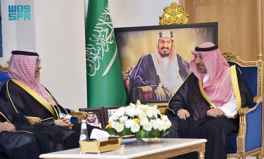 الأمير جلوي بن عبدالعزيز يُشيد بفوز جامعة نجران بالمركز الأول في برنامج سفراء الوسطية. الأمير جلوي بن عبدالعزيز يُشيد بفوز جامعة نجران بالمركز الأول في برنامج سفراء الوسطية.