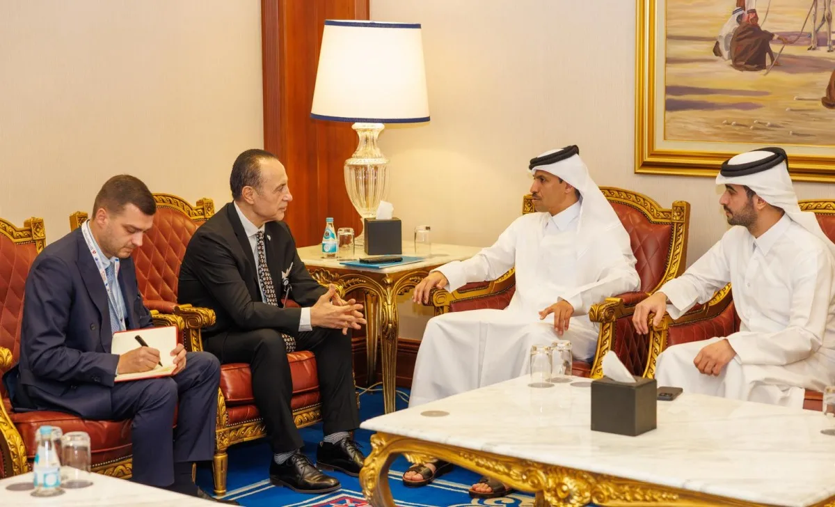 الأمين العام للجنة الأولمبية القطرية يجتمع مع رئيس اللجنة الأولمبية الوطنية في ألبانيا