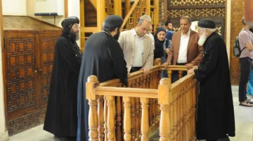 الأمين العام للمجلس الأعلى للآثار يقوم بجولة في الموقع الأثري بمجمع الأديان