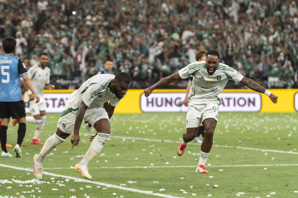 الأهلي السعودي يتوج بدوري أبطال آسيا للنخبة لكرة القدم الأهلي السعودي يتوج بدوري أبطال آسيا للنخبة لكرة القدم