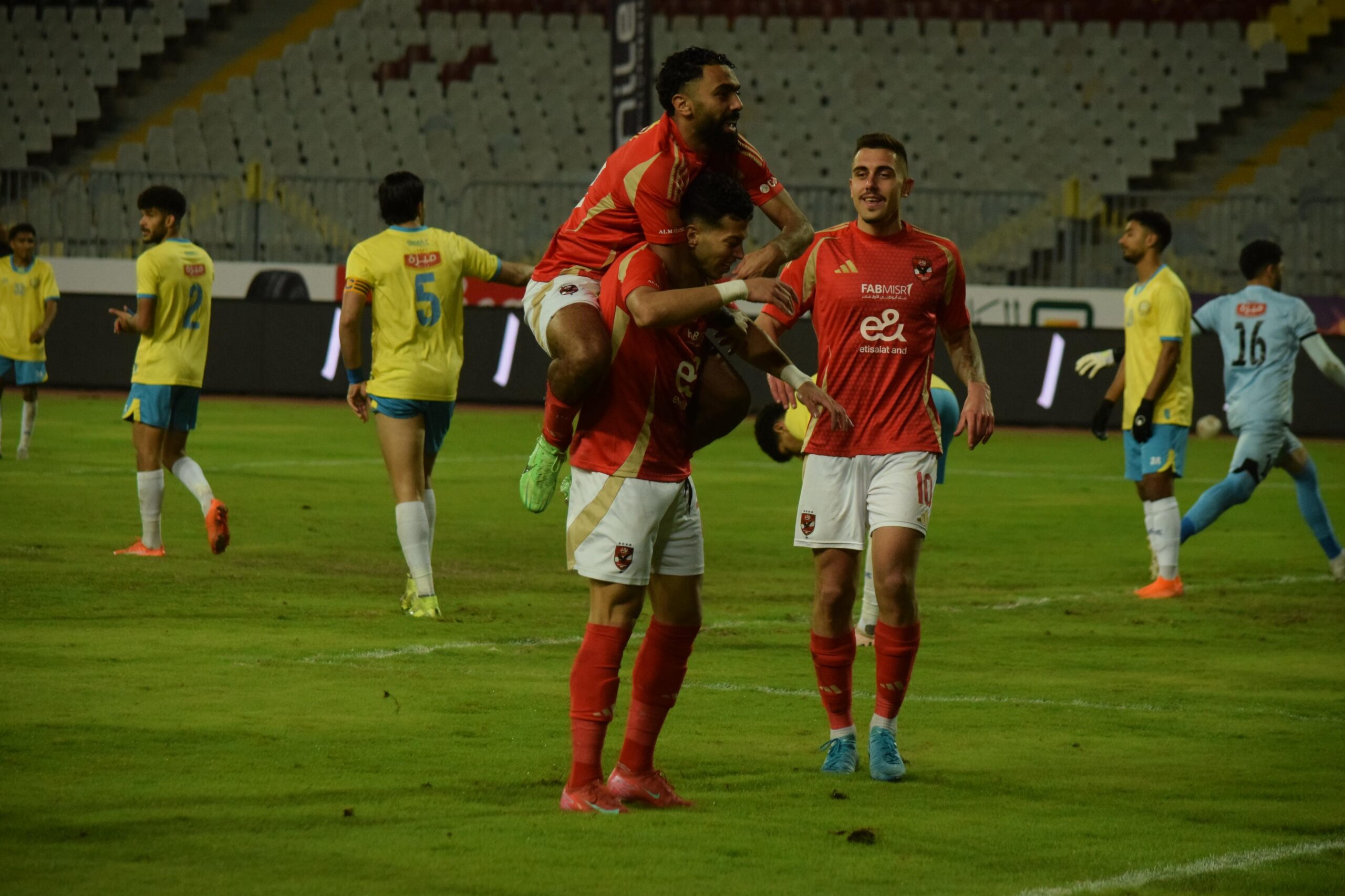 اتحاد كلباء والشارقة والوصل يعتزمون التعاقد مع لاعب من الأهلي | التفاصيل اتحاد كلباء والشارقة والوصل يعتزمون التعاقد مع لاعب من الأهلي | التفاصيل