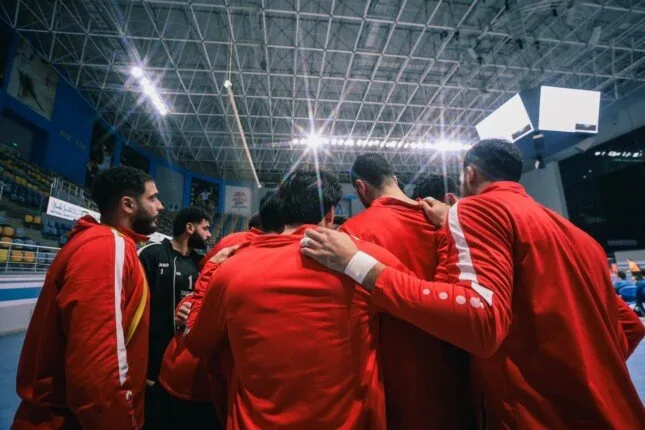 الأهلي يتغلب على الزمالك 31-26 ويتأهل لنهائي السوبر الإفريقي لكرة اليد الأهلي يتغلب على الزمالك 31-26 ويتأهل لنهائي السوبر الإفريقي لكرة اليد