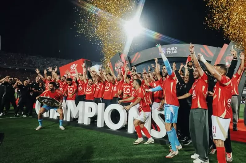 الأهلي يتوج بالبطولة والزمالك في المركز الثالث.. ترتيب الدوري المصري بعد انتهاء الموسم الفريد. الأهلي يتوج بالبطولة والزمالك في المركز الثالث.. ترتيب الدوري المصري بعد انتهاء الموسم الفريد.