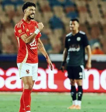 الأهلي يتوج بلقب الدوري المصري بعد انتصاره الكبير على فاركو بستة أهداف الأهلي يتوج بلقب الدوري المصري بعد انتصاره الكبير على فاركو بستة أهداف