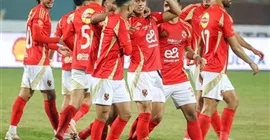 الأهلي يثير الدهشة بشأن توقيت إعلان قائمة المغادرين.