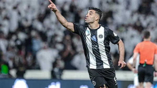 الأهلي يخسر أمام الشباب بثلاثية في الدوري السعودي الأهلي يخسر أمام الشباب بثلاثية في الدوري السعودي