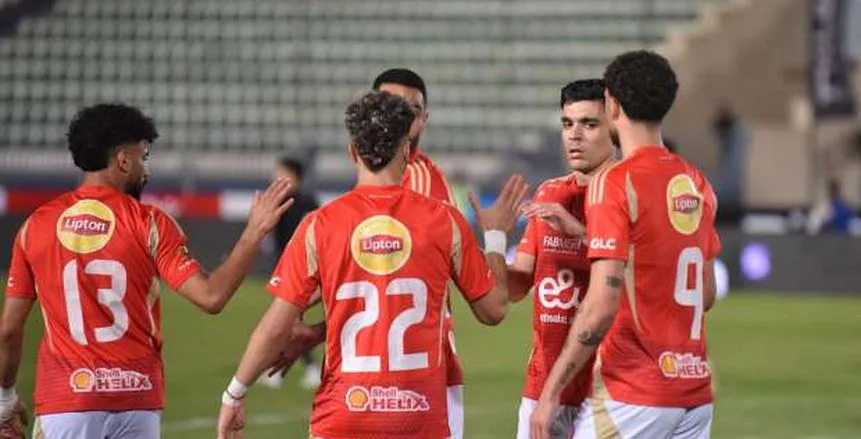 الأهلي يستهدف التعاقد مع نجم الفريق السابق لخلافة علي معلول الأهلي يستهدف التعاقد مع نجم الفريق السابق لخلافة علي معلول