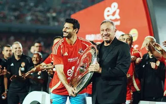 الأهلي يعلن عن تمديد عقده مع الأهلي لسنتين إضافيتين