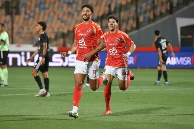 الأهلي يقترب من الفوز بالبطولة بفضل ثنائية وسام أبو علي في الشوط الأول أمام فاركو الأهلي يقترب من الفوز بالبطولة بفضل ثنائية وسام أبو علي في الشوط الأول أمام فاركو