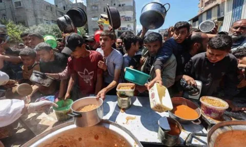 الأونروا: مئات الآلاف من فلسطينيي غزة يتناولون وجبة واحدة كل يومين أو ثلاثة الأونروا: مئات الآلاف من فلسطينيي غزة يتناولون وجبة واحدة كل يومين أو ثلاثة