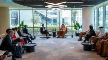 الإبراهيم يلتقي بوزير الاقتصاد والتجارة الإسباني