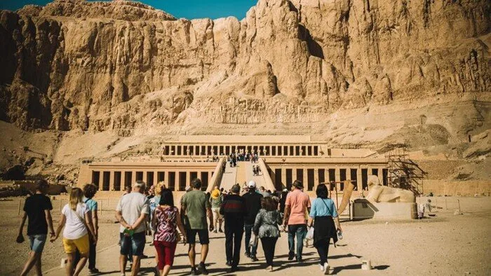 الإيرادات السياحية في مصر تصل إلى 8.7 مليار دولار بالنصف الثاني من 2024 الإيرادات السياحية في مصر تصل إلى 8.7 مليار دولار بالنصف الثاني من 2024
