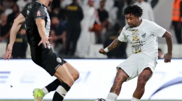 الاتحاد يستمر في تحقيق الانتصارات ويتغلب على الشباب في الدوري السعودي.