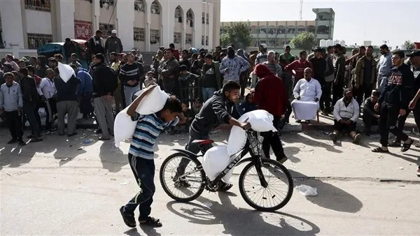 الاحتلال يوقف أكثر من 90% من أفران الخبز في غزة ويحظر توزيع المساعدات الاحتلال يوقف أكثر من 90% من أفران الخبز في غزة ويحظر توزيع المساعدات