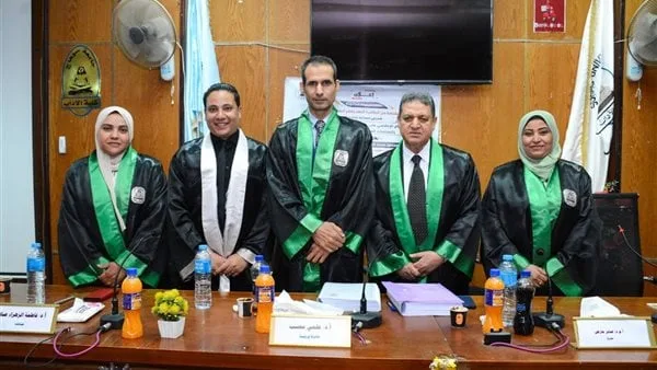 الاندماج الإعلامي وتأثيره على المحتوى الرقمي.. منح درجة الدكتوراه للباحث أحمد جعفر بجامعة سوهاج الاندماج الإعلامي وتأثيره على المحتوى الرقمي.. منح درجة الدكتوراه للباحث أحمد جعفر بجامعة سوهاج