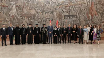البابا تواضروس يلتقي مسؤول التعاون مع الكنائس في صربيا