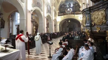 البابا من التشيك: نمو الكنيسة في المهجر يأتي بالمحافظة على التقاليد القبطية