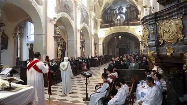 البابا من التشيك: نمو الكنيسة في المهجر يأتي بالمحافظة على التقاليد القبطية البابا من التشيك: نمو الكنيسة في المهجر يأتي بالمحافظة على التقاليد القبطية