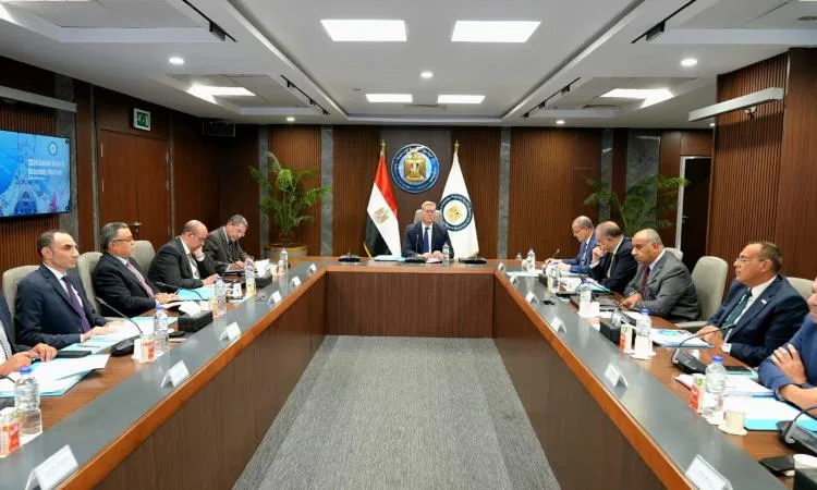 البترول: نشجع على توسع شركة الحفر المصرية في الأسواق الخارجية، خصوصًا في السعودية والكويت. البترول: نشجع على توسع شركة الحفر المصرية في الأسواق الخارجية، خصوصًا في السعودية والكويت.