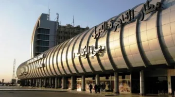 البداية من مطار القاهرة.. قرار عاجل من الحكومة بعد ظاهرة «الطوابير الطويلة» في المطارات
