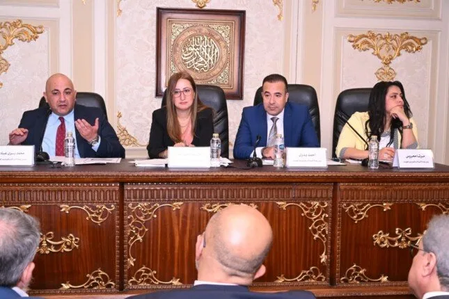البريد: أطلقنا حساب توفير حقق 30 مليار جنيه خلال ثلاثة أشهر البريد: أطلقنا حساب توفير حقق 30 مليار جنيه خلال ثلاثة أشهر