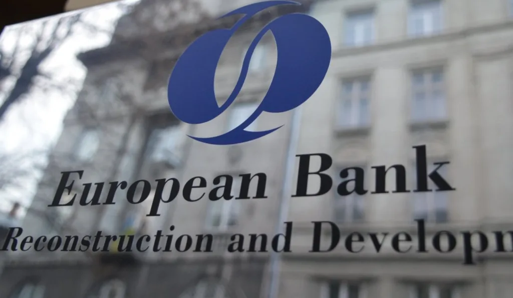 البنك الأوروبي: توقعات بنمو الاقتصاد المصري بنسبة 3.8% بحلول يونيو 2025 البنك الأوروبي: توقعات بنمو الاقتصاد المصري بنسبة 3.8% بحلول يونيو 2025