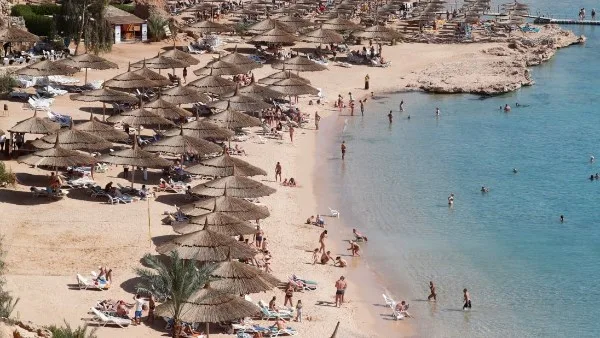 البنك المركزي: ارتفاع ايرادات السياحة بمصر لـ8.7 مليار دولار في 6 أشهر البنك المركزي: ارتفاع ايرادات السياحة بمصر لـ8.7 مليار دولار في 6 أشهر