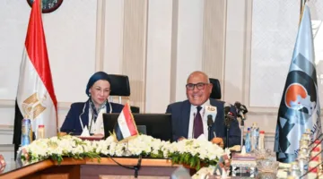 البيئة والعربية للتصنيع يتعاونان في مشروعات حماية البيئة