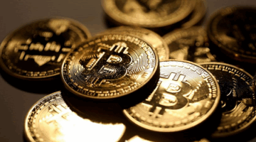 البيتكوين تتجاوز 97 ألف دولار مع انحسار التوترات التجارية